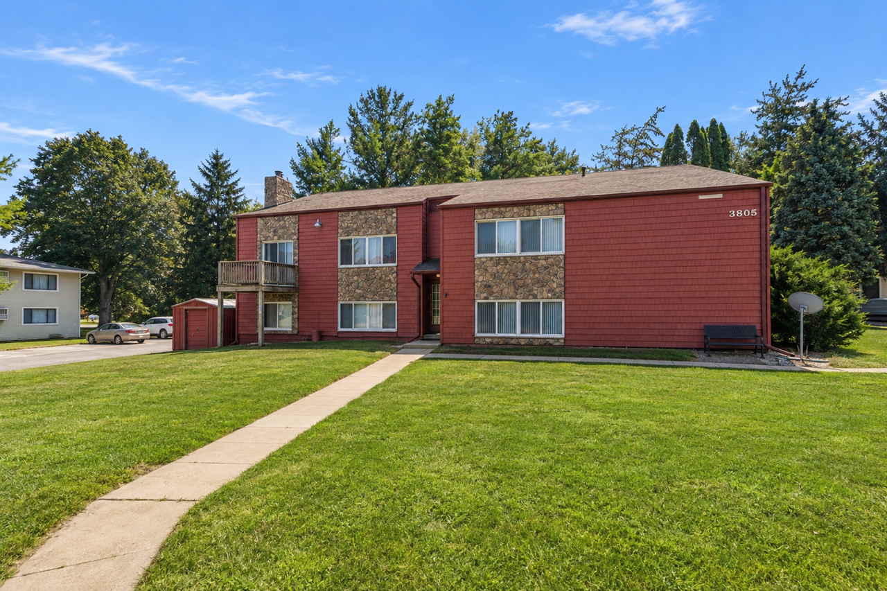 4th Street Manor - Photo 4 of 5
