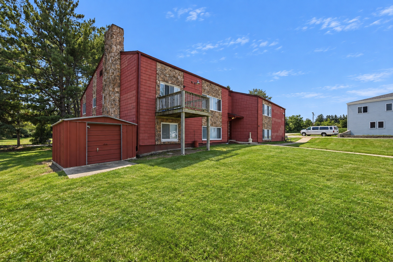 4th Street Manor - Photo 5 of 5