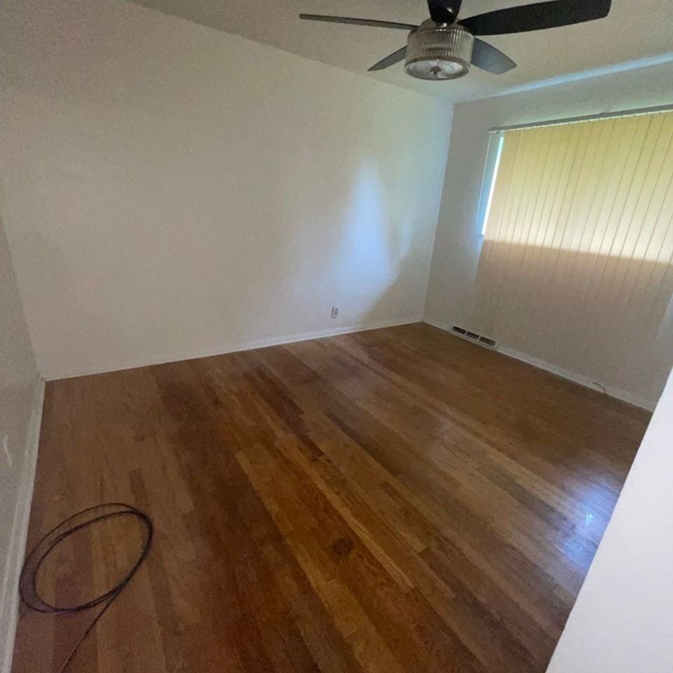7762 Nacomis Dr - Photo 6 of 9