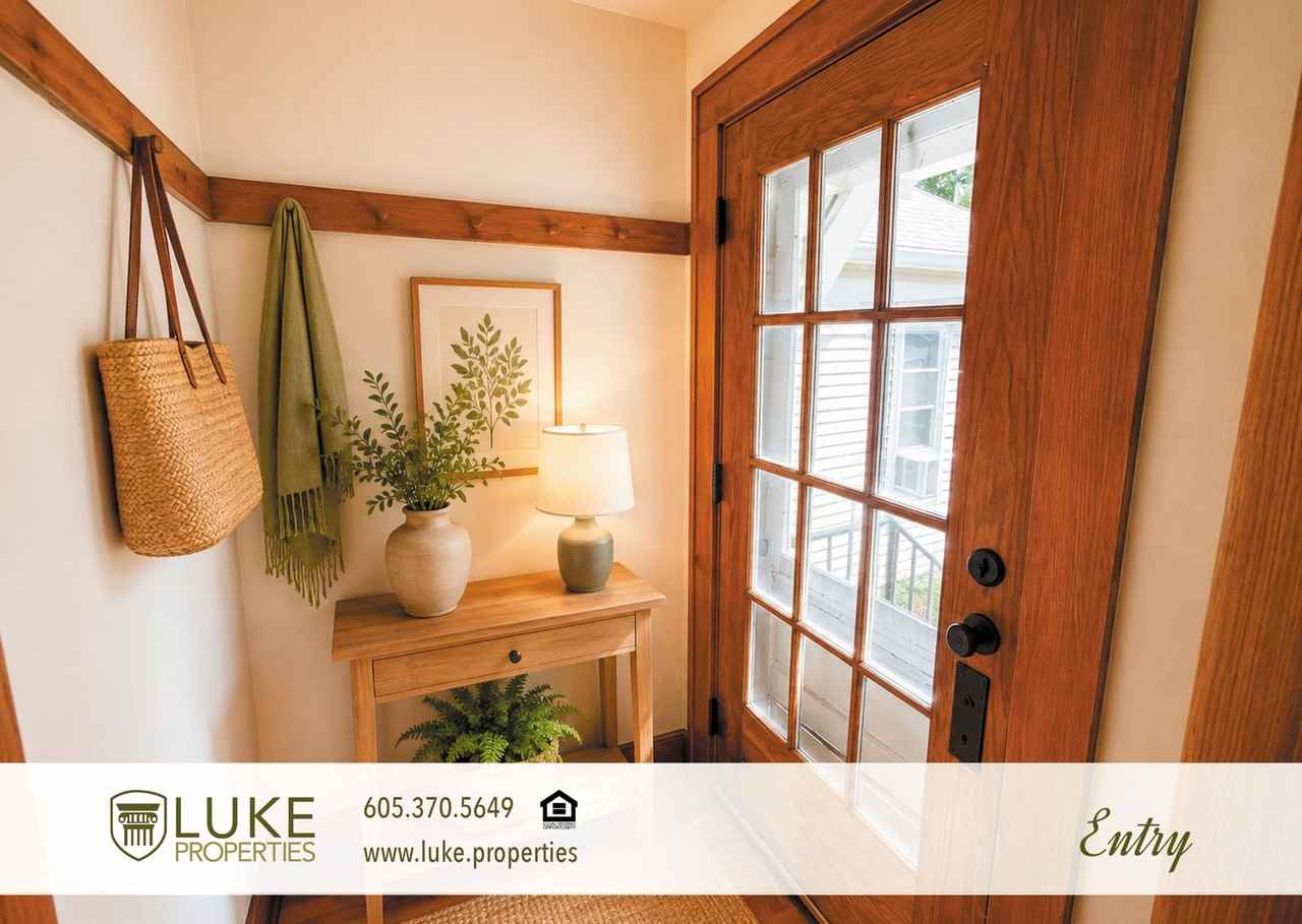 805 S Main Ave - Photo 2 of 17
