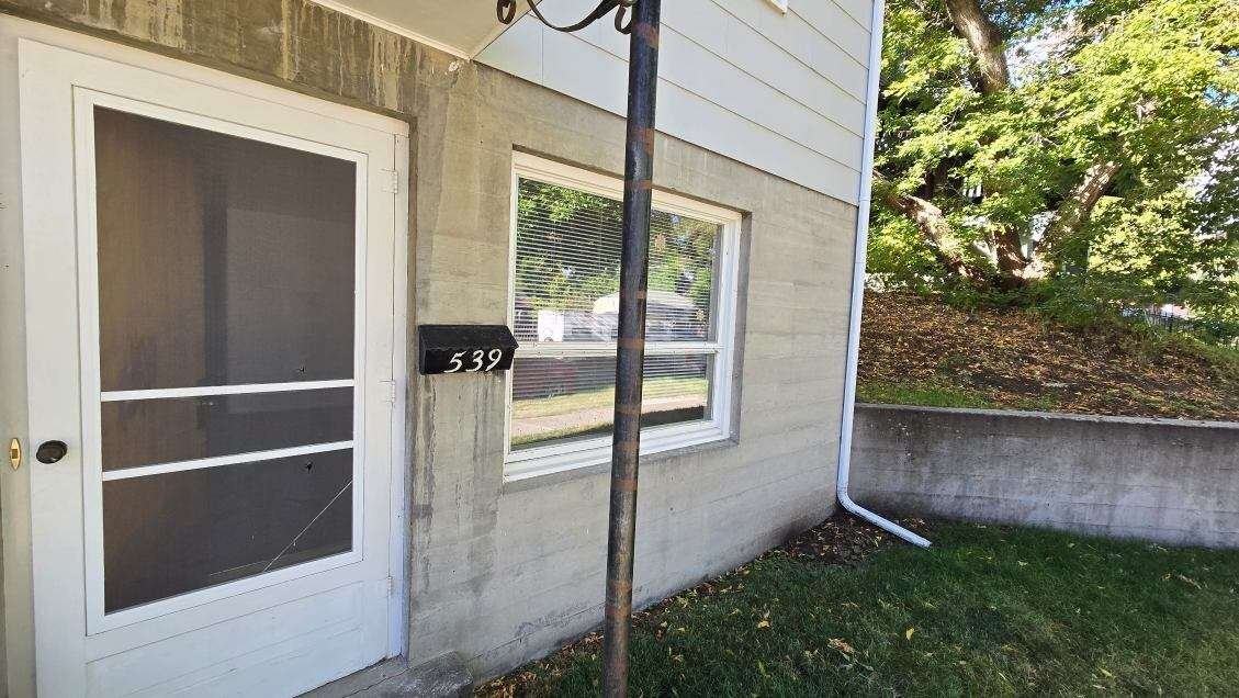 539 5th Ave - Photo 2 of 9