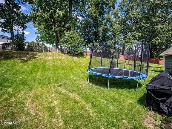 9 Heath Ct - Photo 4 of 19