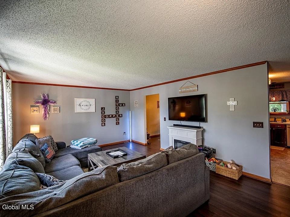 9 Heath Ct - Photo 5 of 19