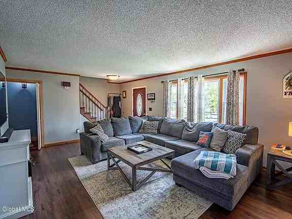 9 Heath Ct - Photo 6 of 19