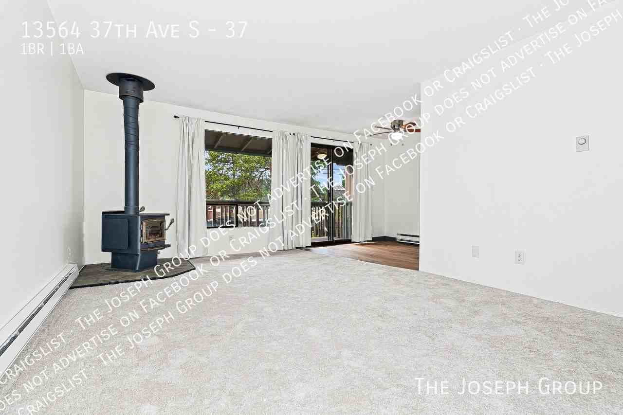 13564 37th Ave S #37 - Photo 4 of 12