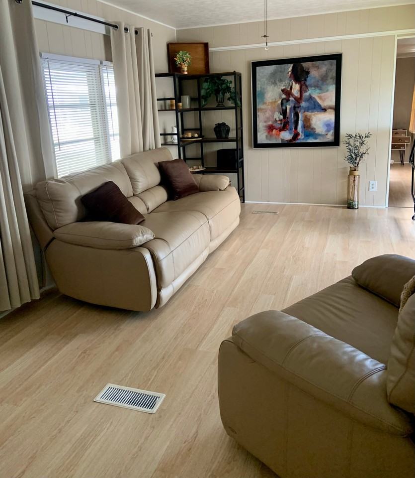 2932 Saralake Dr S - Photo 2 of 17