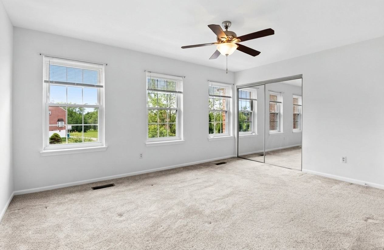 166 Longford Rd - Photo 2 of 16