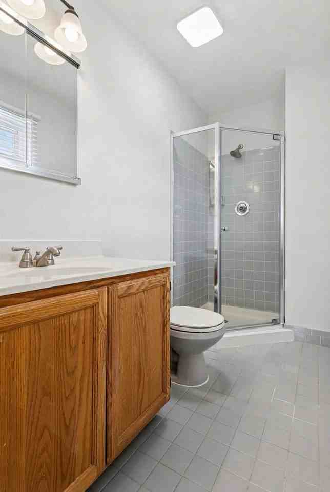 166 Longford Rd - Photo 4 of 16