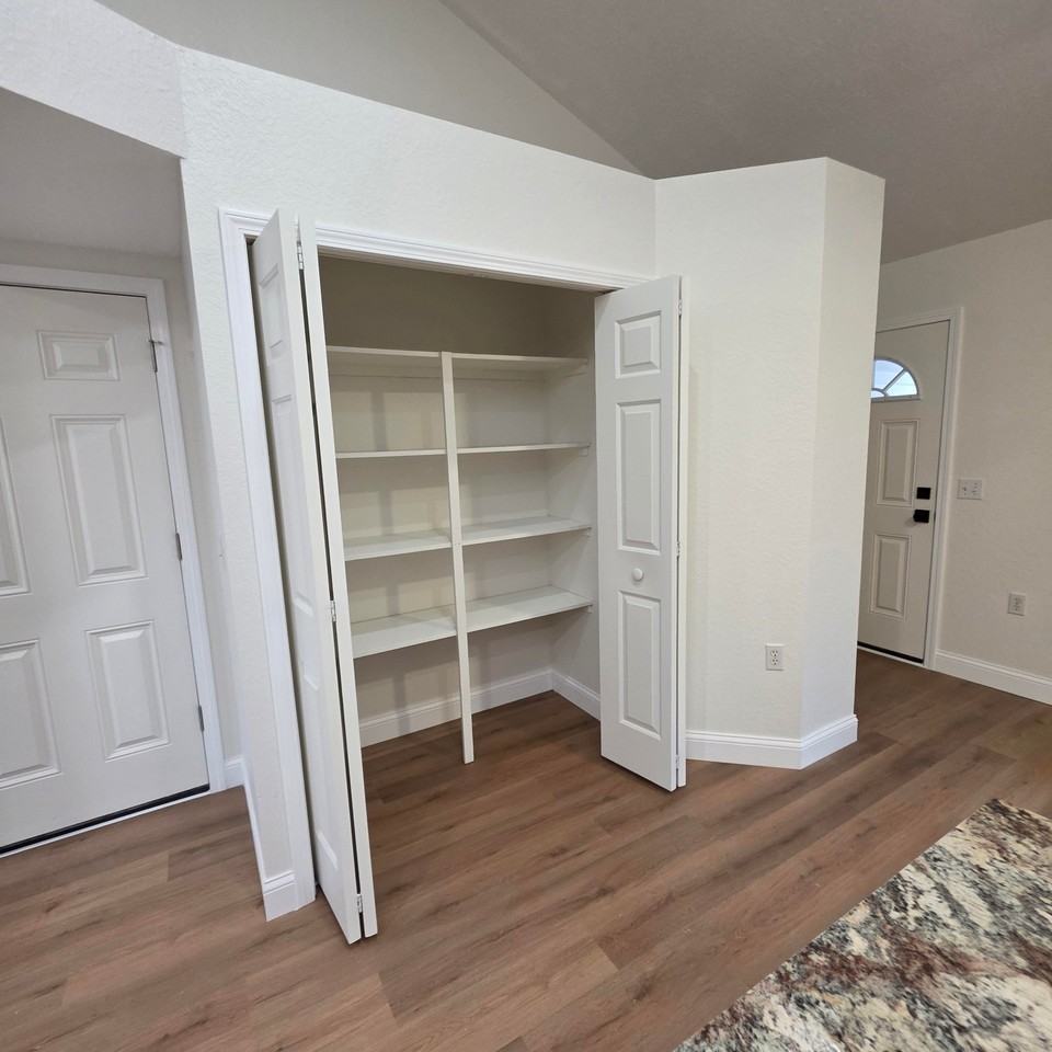 333 Jackson St #C - Photo 3 of 20