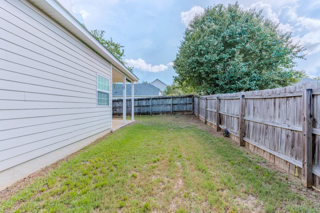 8395 Ivy Mill Way - Photo 5 of 20