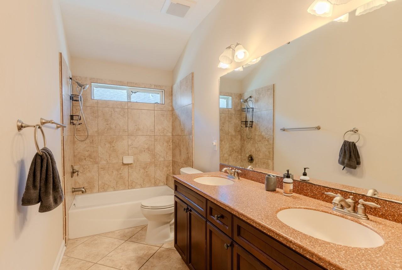 8395 Ivy Mill Way - Photo 7 of 20