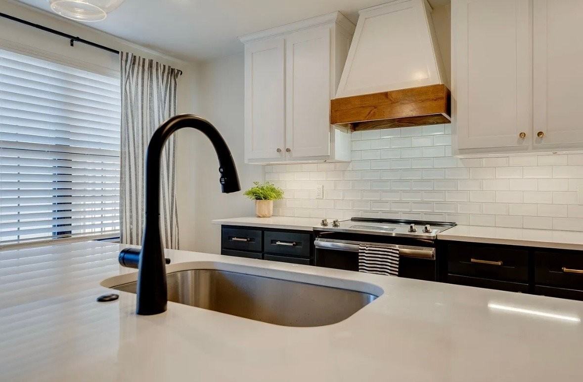 1109 Brentwood Pt #NA - Photo 7 of 20