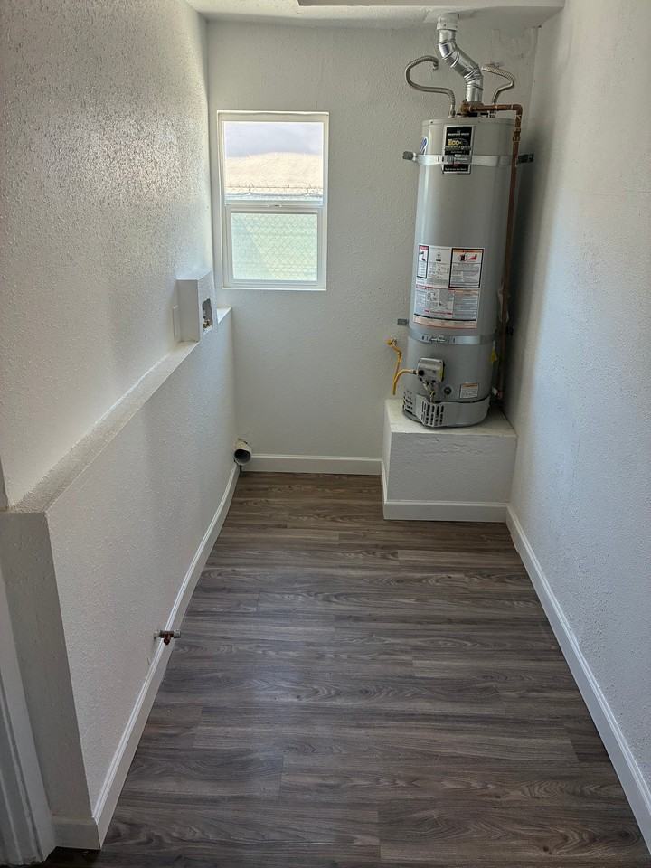 204 E 88th Pl - Photo 7 of 20