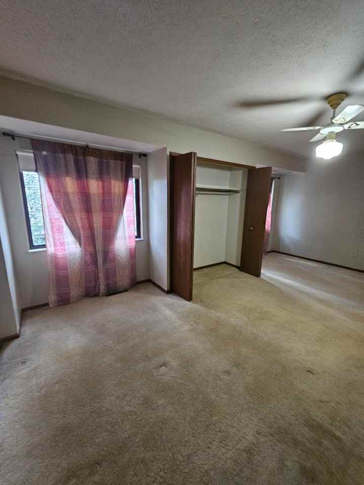 1420 Cedarwood Dr #E - Photo 3 of 16