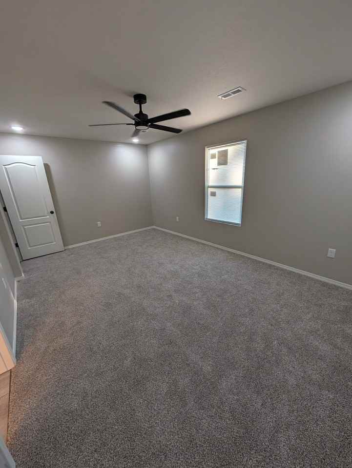 731 N Elder St - Photo 5 of 15