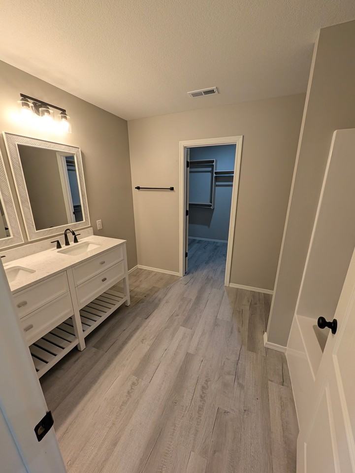 731 N Elder St - Photo 7 of 15