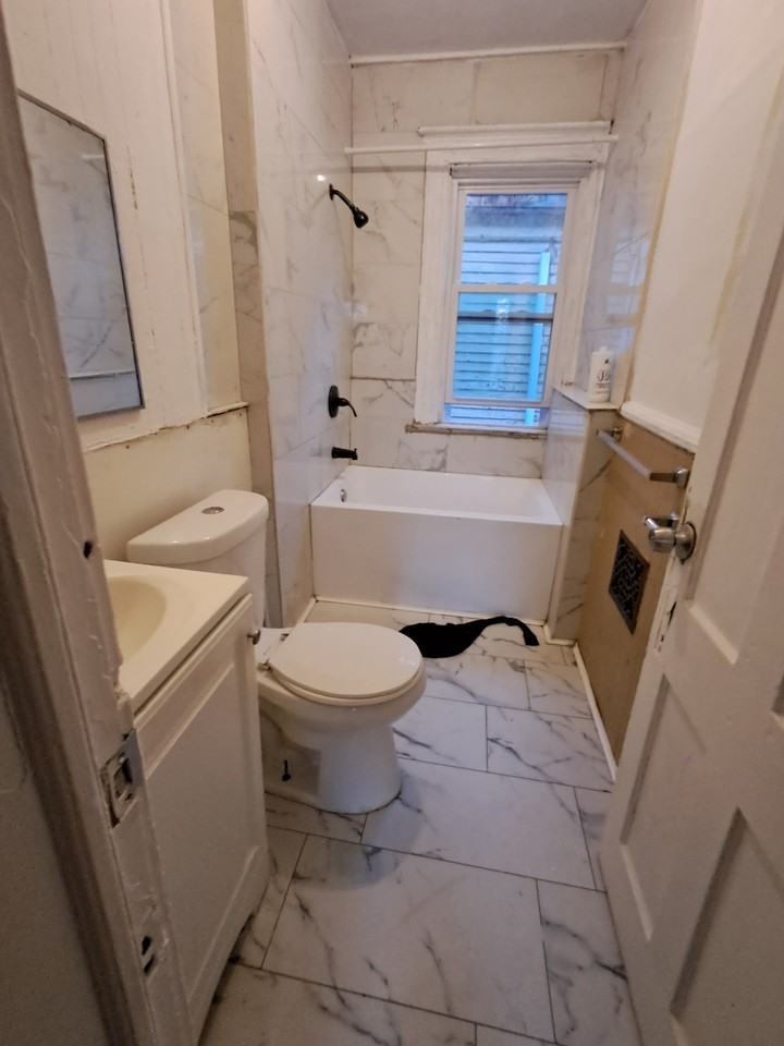 478 Glenwood Ave - Photo 3 of 12