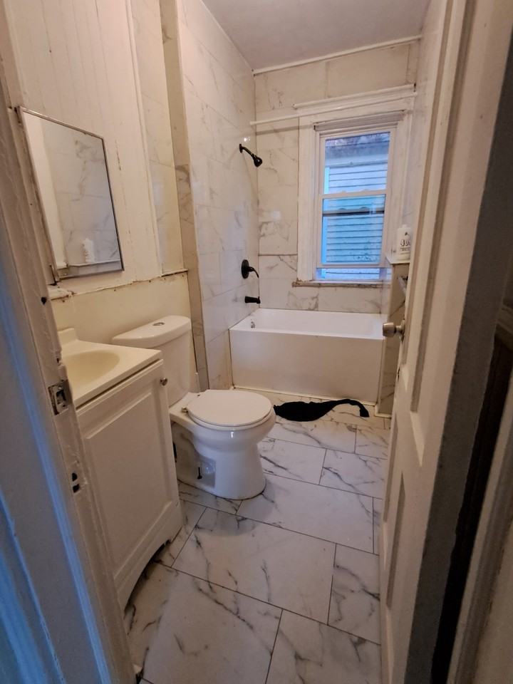 478 Glenwood Ave - Photo 4 of 12