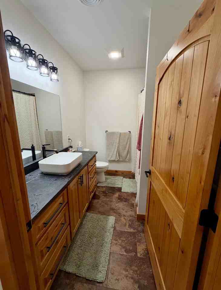 909 S Willet St - Photo 7 of 13