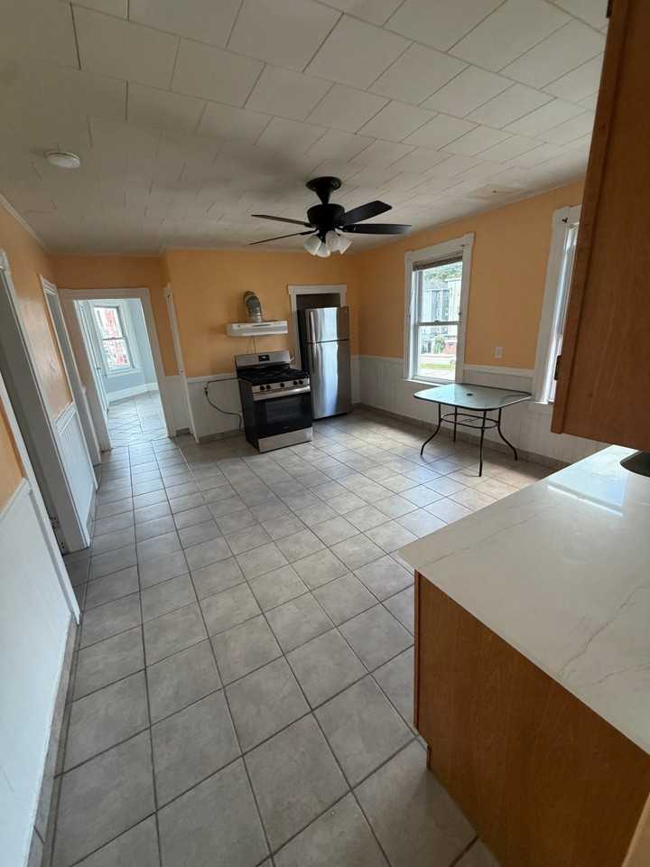 4 Plum St #3