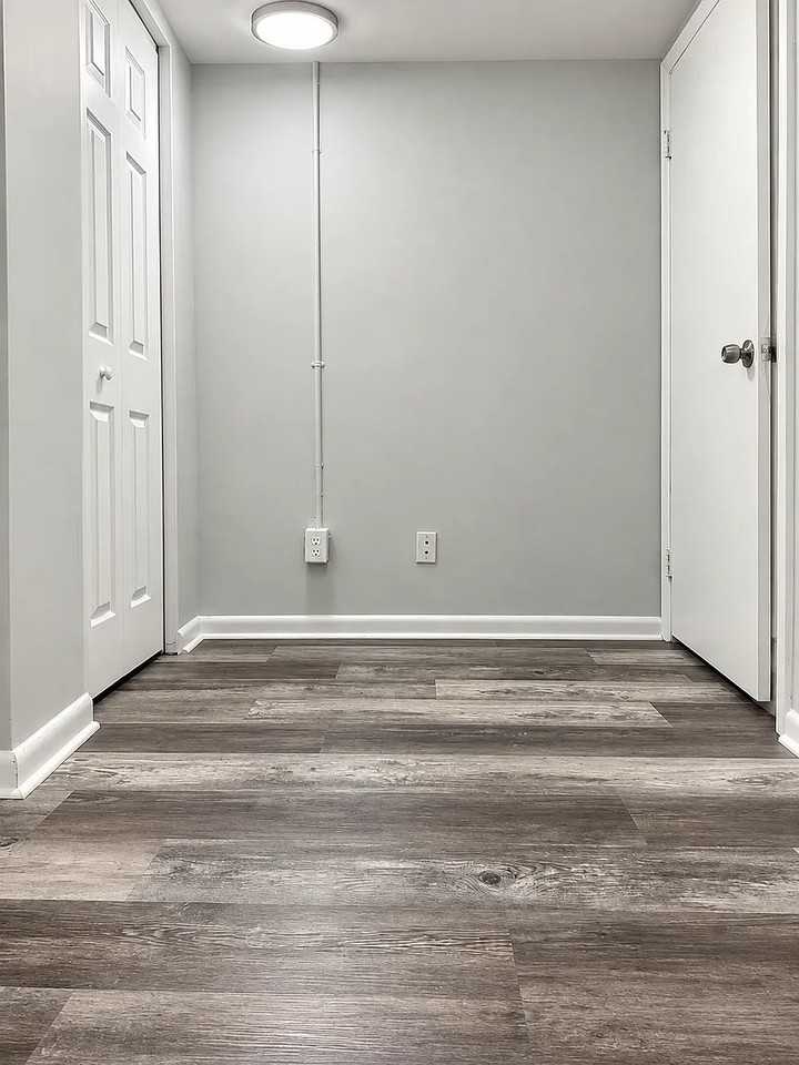 823 W 6th St #2 - Photo 5 of 9