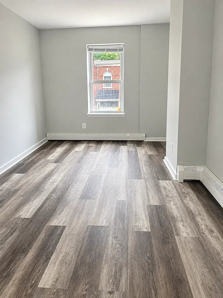 823 W 6th St #2 - Photo 7 of 9