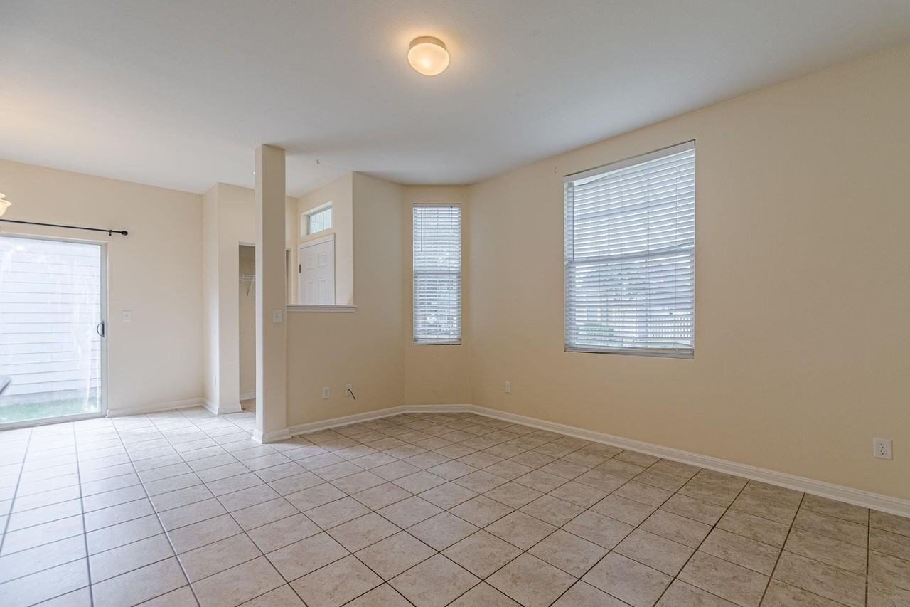 1612 Sanders - Photo 2 of 13