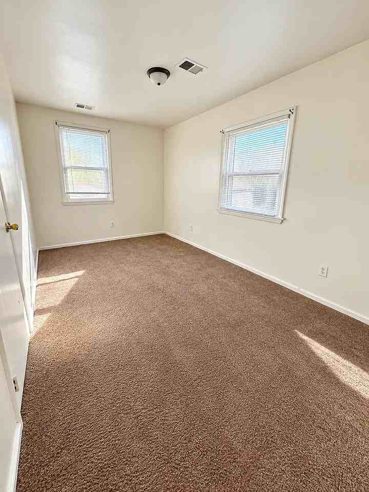 219 N Broom St #3 - Photo 6 of 7