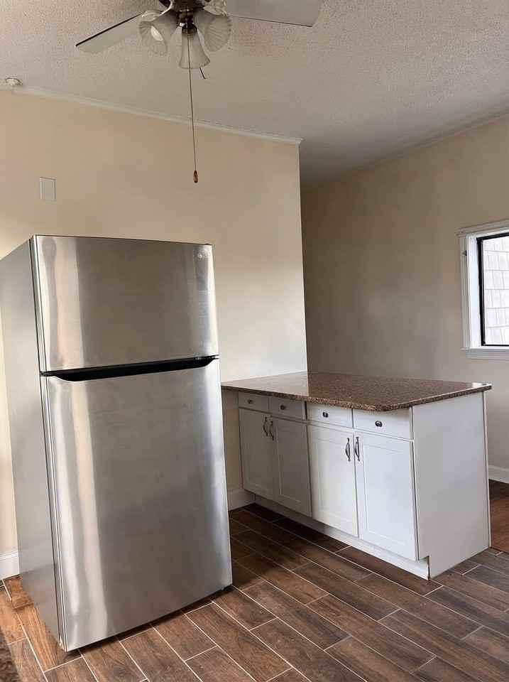 205 Waterman Ave #2 - Photo 3 of 16