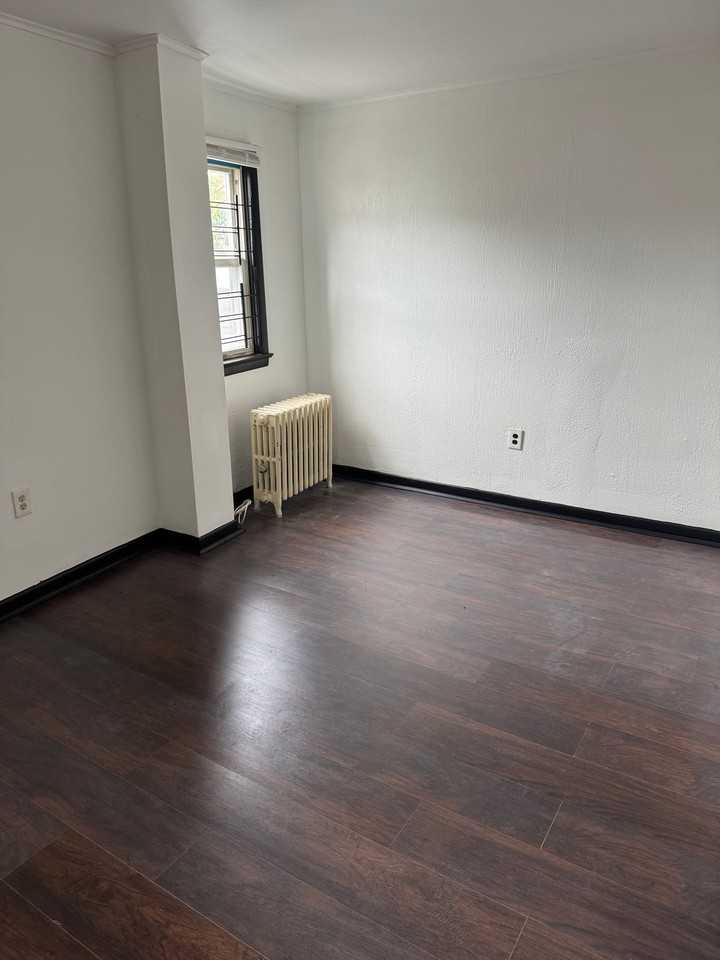 55 Halsey St #2 - Photo 4 of 6