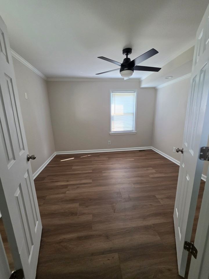 4007 Glenhurst Ave - Photo 4 of 12