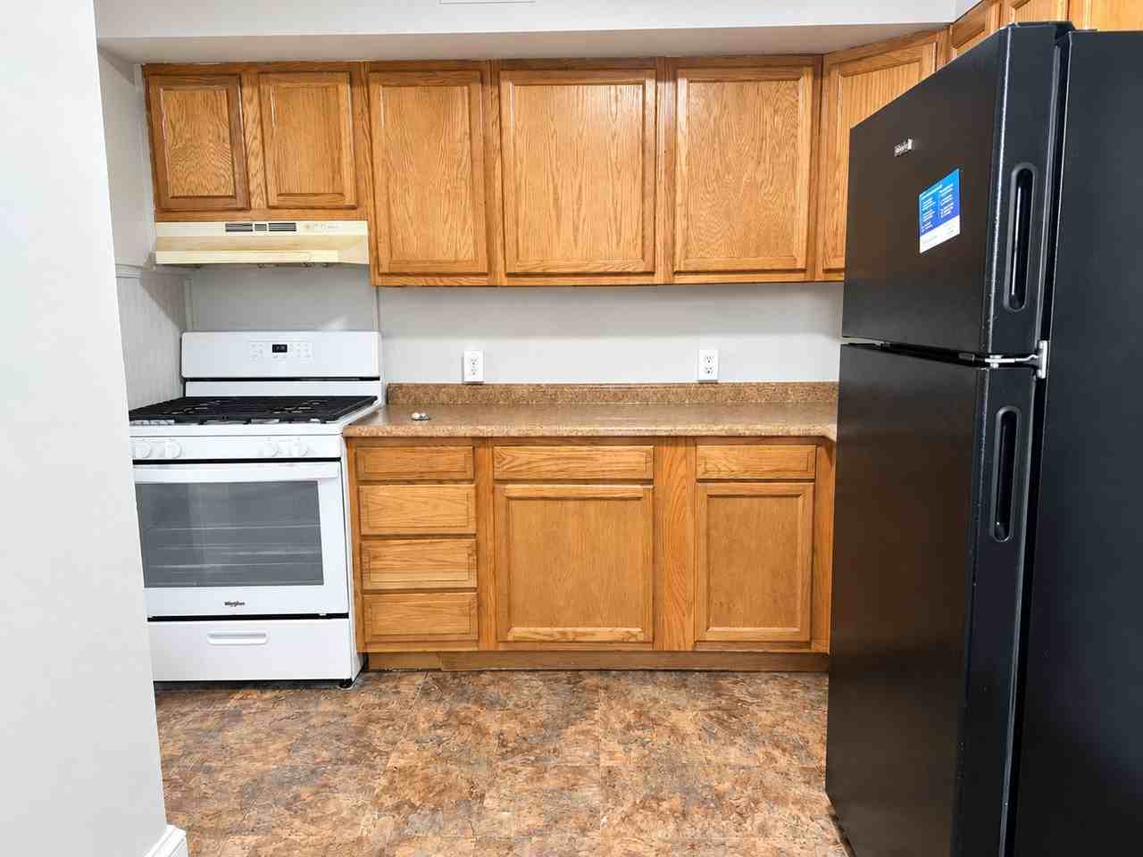 808 W 8th St #2 - Photo 2 of 10