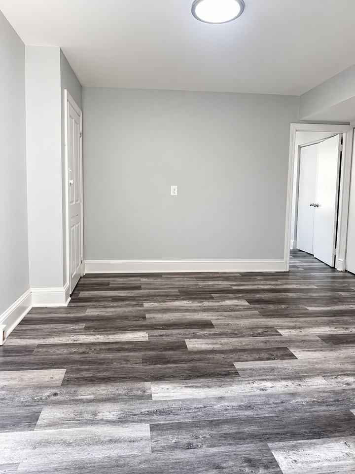 808 W 8th St #2 - Photo 6 of 10