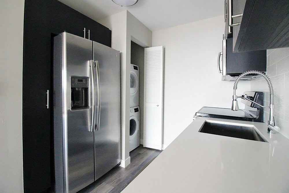 29 E Delaware Pl #11F - Photo 2 of 20