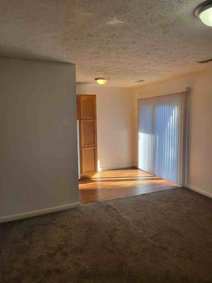 939 Taylor Dr #11 - Photo 2 of 18