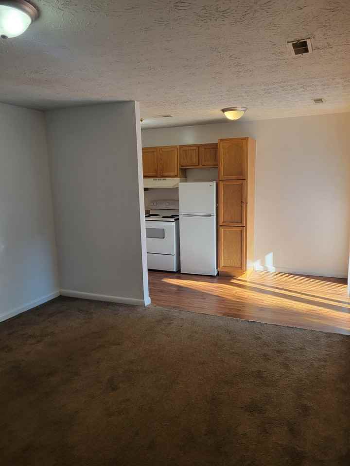 939 Taylor Dr #11 - Photo 3 of 18