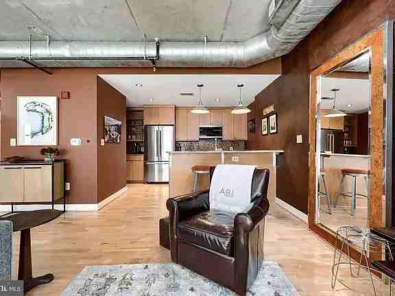 850 Aliceanna St #302 - Photo 2 of 16
