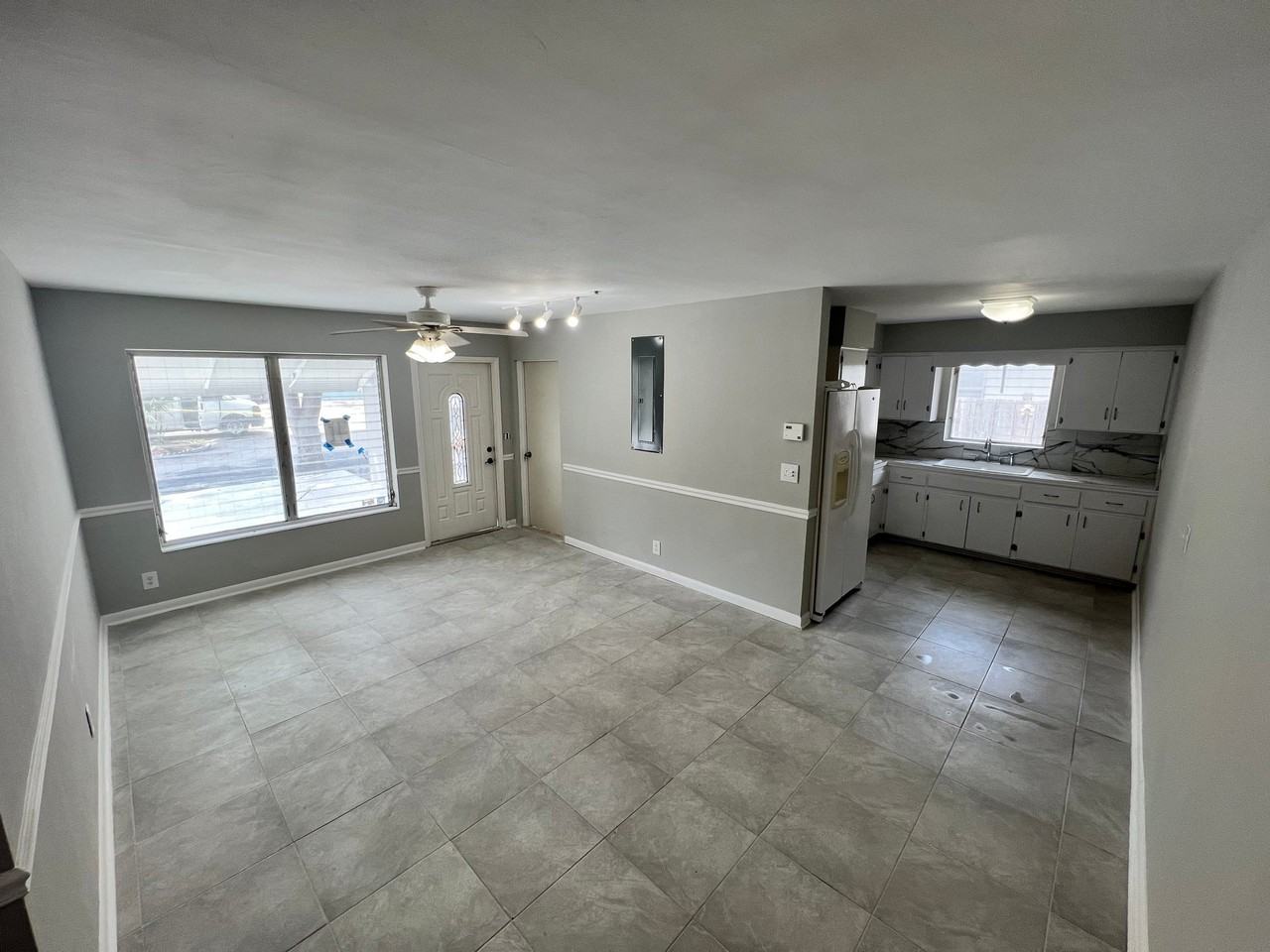 3660 Ne 12th Ter - Photo 5 of 20