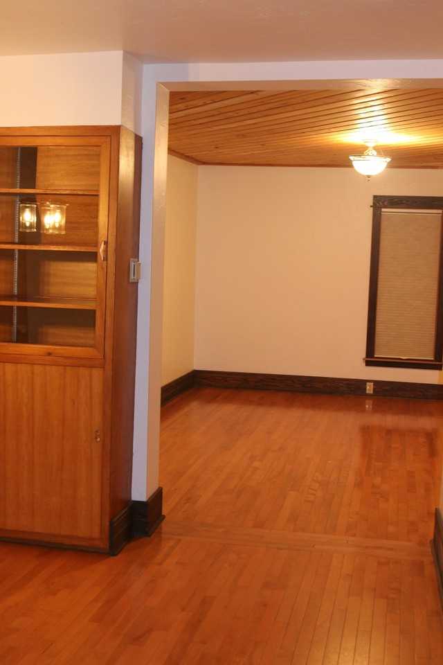 549 E Mendenhall St - Photo 6 of 15