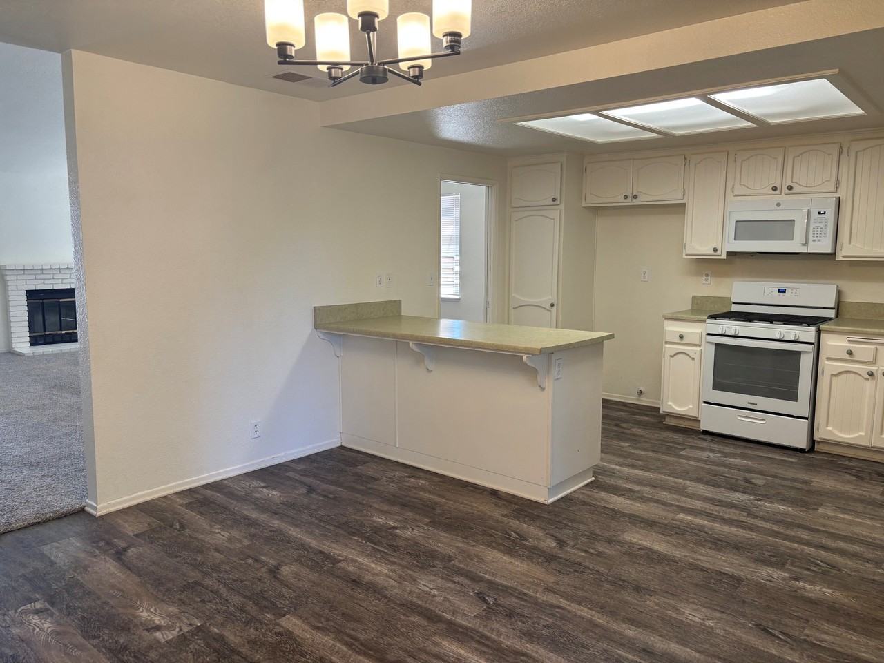 2116 W Avenue K15 - Photo 2 of 11