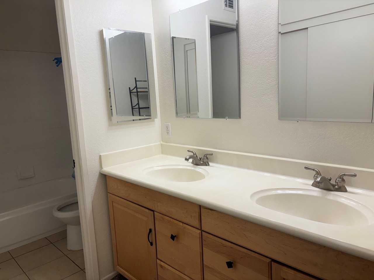 2116 W Avenue K15 - Photo 7 of 11