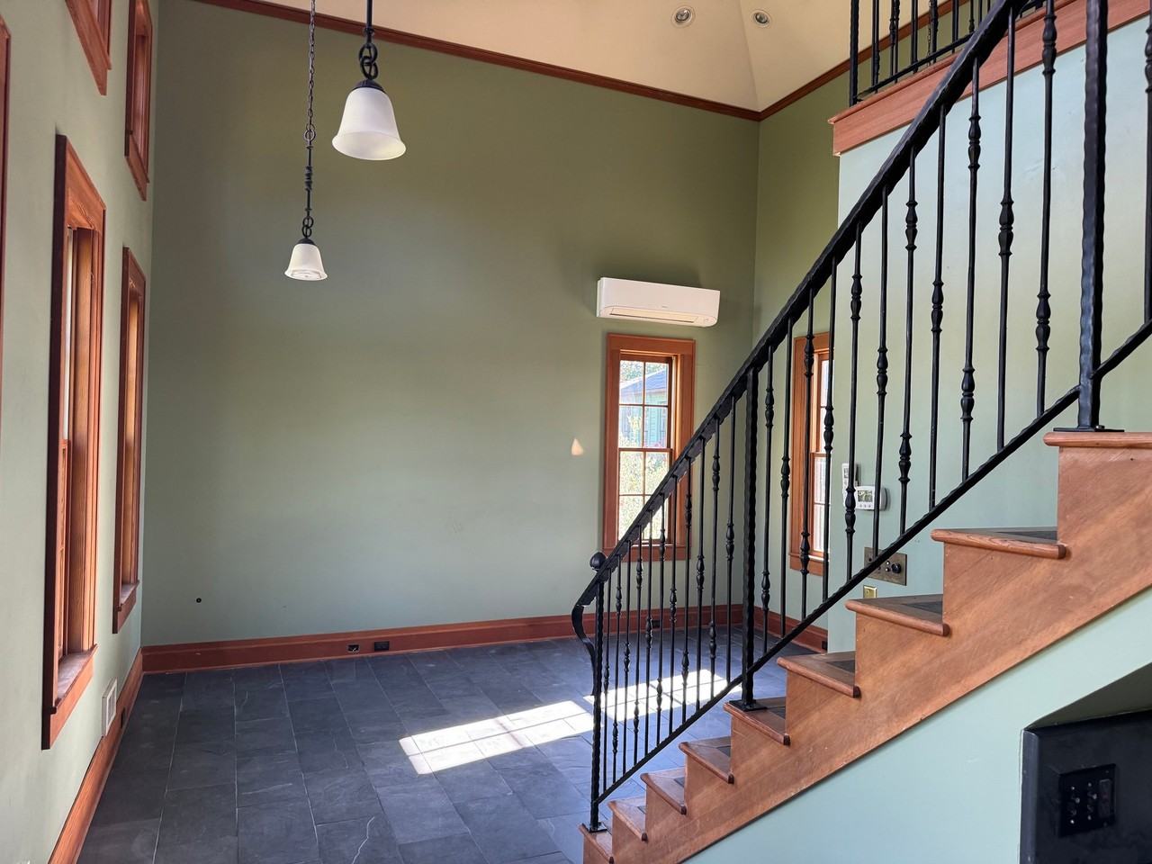 14365 Se Webfoot Rd - Photo 4 of 7