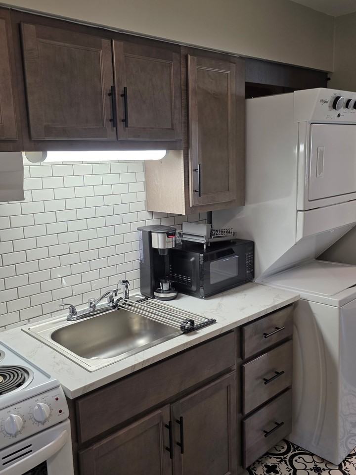 207 Barker Rd #4 - Photo 6 of 14