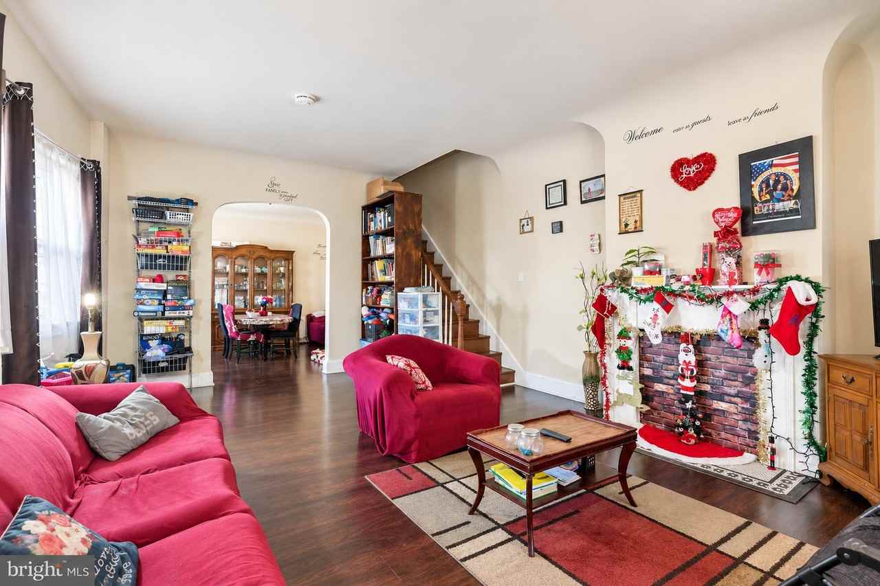 6 General Greene Ave - Photo 2 of 11