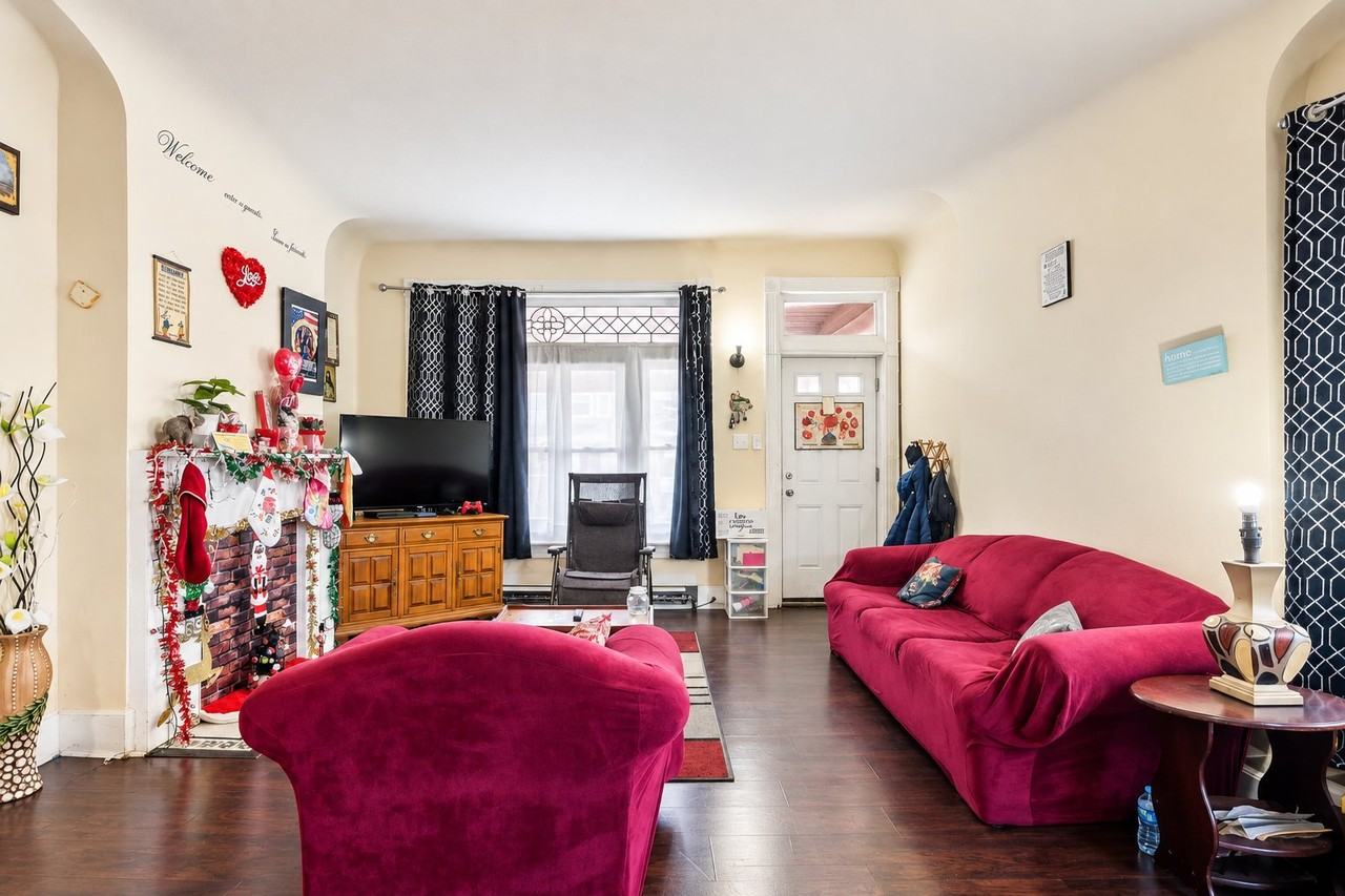 6 General Greene Ave - Photo 3 of 11