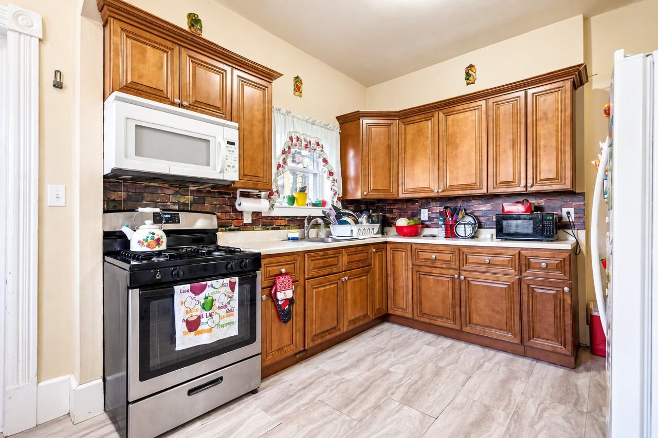 6 General Greene Ave - Photo 6 of 11
