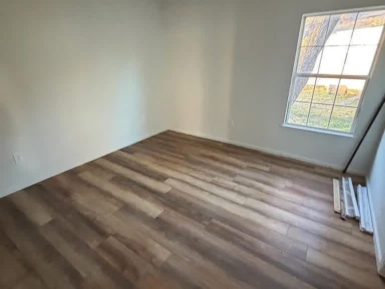 514 N Louisa Ave - Photo 2 of 14