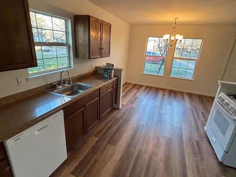 514 N Louisa Ave - Photo 5 of 14