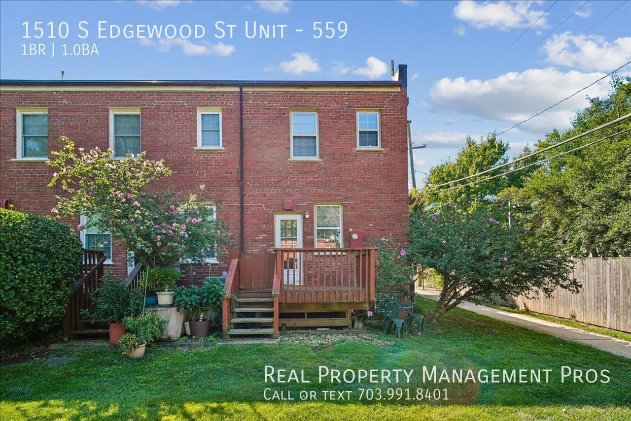 1510 S Edgewood St #559 - Photo 5 of 23