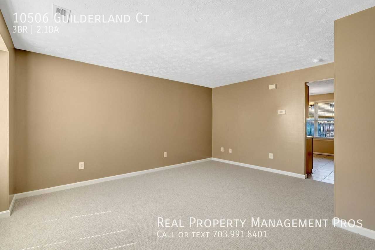 10506 Guilderland Ct - Photo 4 of 36